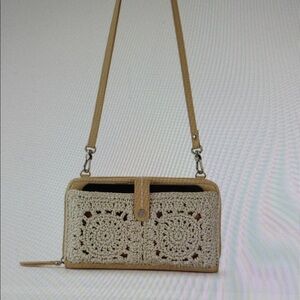 NWOT The Sak Iris Cruise into Crochet Smartphone Carrier & Wallet Minimalist